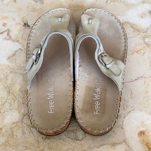 Free Walk Leather / Cork Thong Sandals - Picture 5 of 10